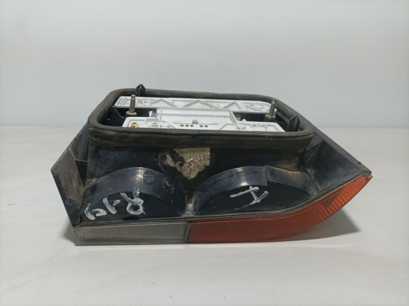 Recambio de piloto trasero izquierdo para renault 19 hatchback (b/c53) referencia OEM IAM ptir19hb  