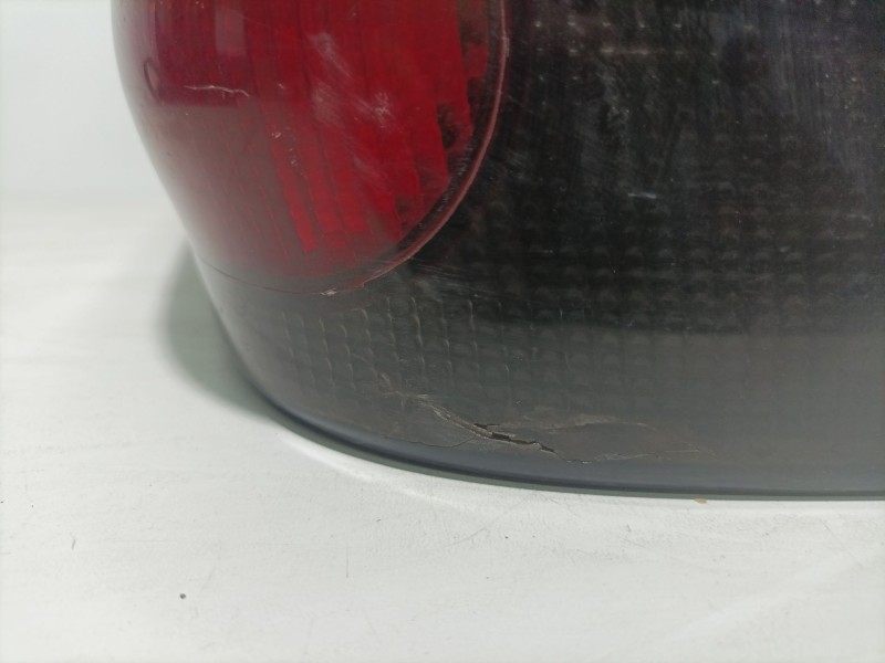 Recambio de piloto trasero derecho para renault 19 hatchback (b/c53) 1.8 cat referencia OEM IAM   