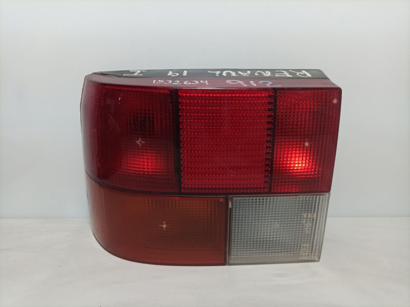 Recambio de piloto trasero izquierdo para renault 19 hatchback (b/c53) referencia OEM IAM ptir19  