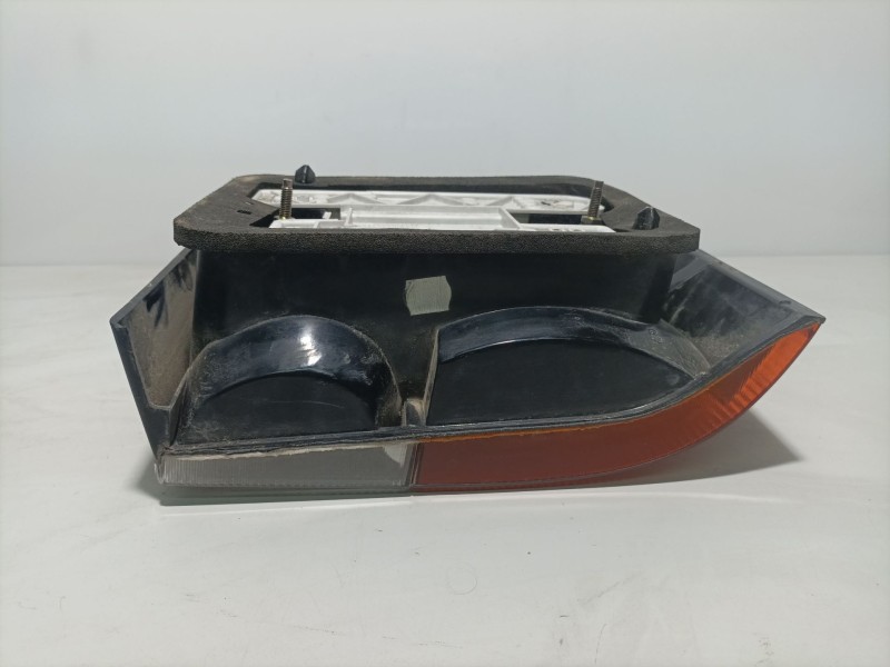 Recambio de piloto trasero izquierdo para renault 19 hatchback (b/c53) referencia OEM IAM ptir19  