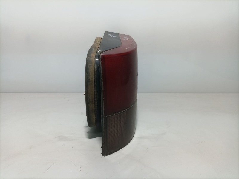 Recambio de piloto trasero izquierdo para renault 19 hatchback (b/c53) referencia OEM IAM ptir19  