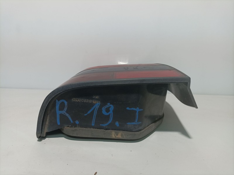Recambio de piloto trasero izquierdo para renault 19 hatchback (b/c53) referencia OEM IAM ptir19  