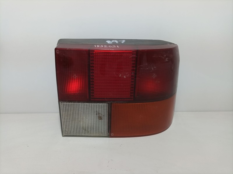 Recambio de piloto trasero derecho para renault 19 hatchback (b/c53) referencia OEM IAM ptdr19  