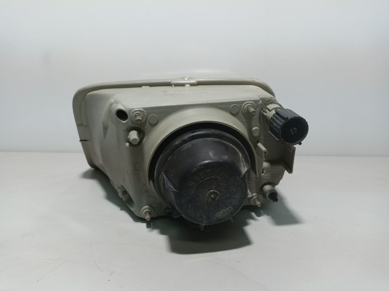 Recambio de faro derecho para renault 5 (b/c40) referencia OEM IAM 7700761345  