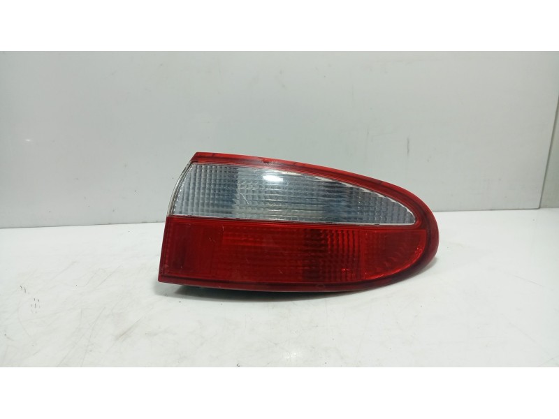 Recambio de piloto trasero derecho para daewoo lanos (klat) 1.5 referencia OEM IAM   