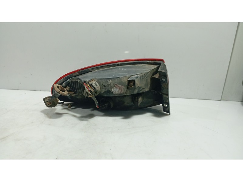 Recambio de piloto trasero derecho para daewoo lanos (klat) 1.5 referencia OEM IAM   