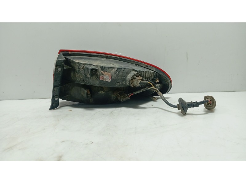 Recambio de piloto trasero izquierdo para daewoo lanos (klat) 1.5 referencia OEM IAM   