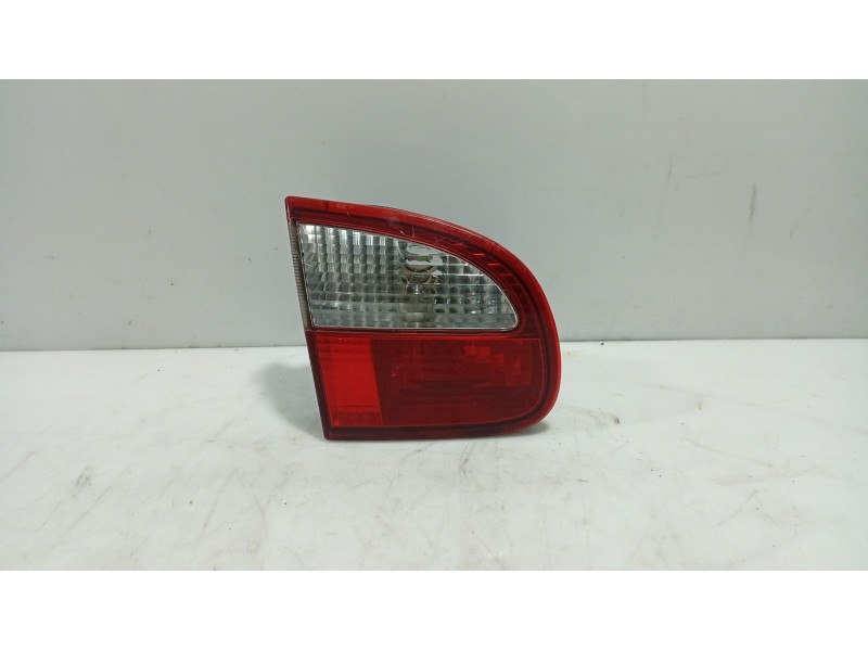 Recambio de piloto trasero izquierdo interior para daewoo lanos (klat) 1.5 referencia OEM IAM   