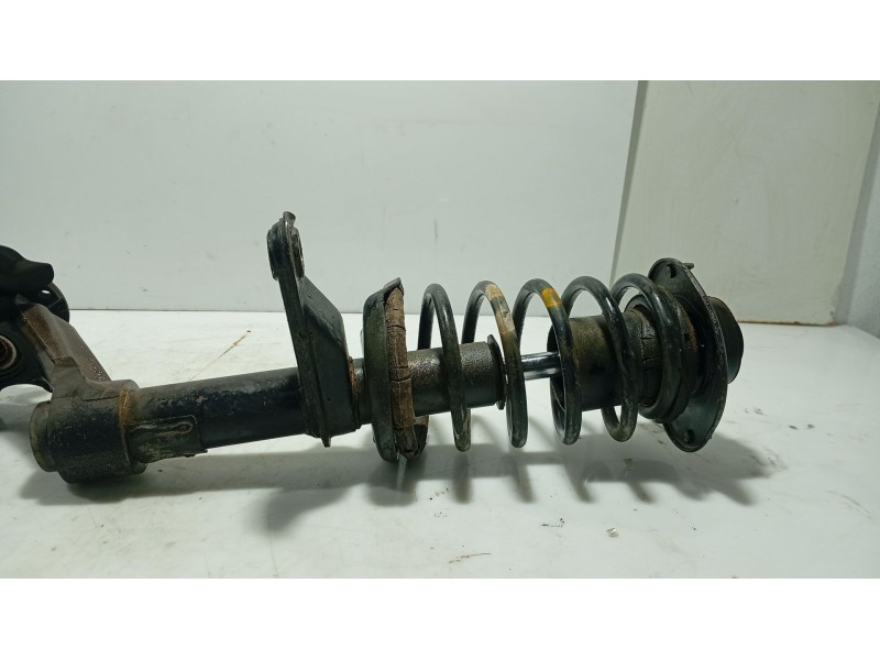 Recambio de mangueta delantera izquierda para daewoo lanos (klat) 1.5 referencia OEM IAM   