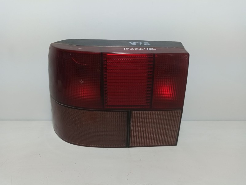 Recambio de piloto trasero izquierdo para renault 19 hatchback (b/c53) referencia OEM IAM ptir19  