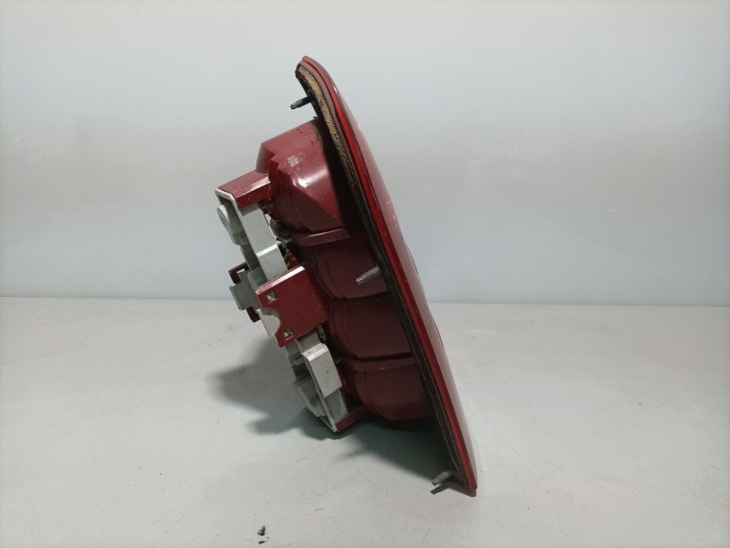 Recambio de piloto trasero izquierdo para skoda octavia berlina (1u2) ambiente referencia OEM IAM 1U6945095  