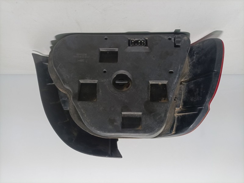 Recambio de piloto trasero derecho para bmw serie 5 berlina (e39) 525tds referencia OEM IAM 63216900210  