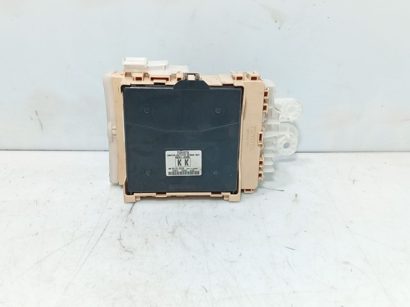 Recambio de caja reles / fusibles para toyota auris (_e18_) 1.4 d-4d (nde180_) referencia OEM IAM   