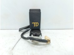 Recambio de anclaje cinturon trasero derecho para toyota auris (_e18_) 1.4 d-4d (nde180_) referencia OEM IAM   