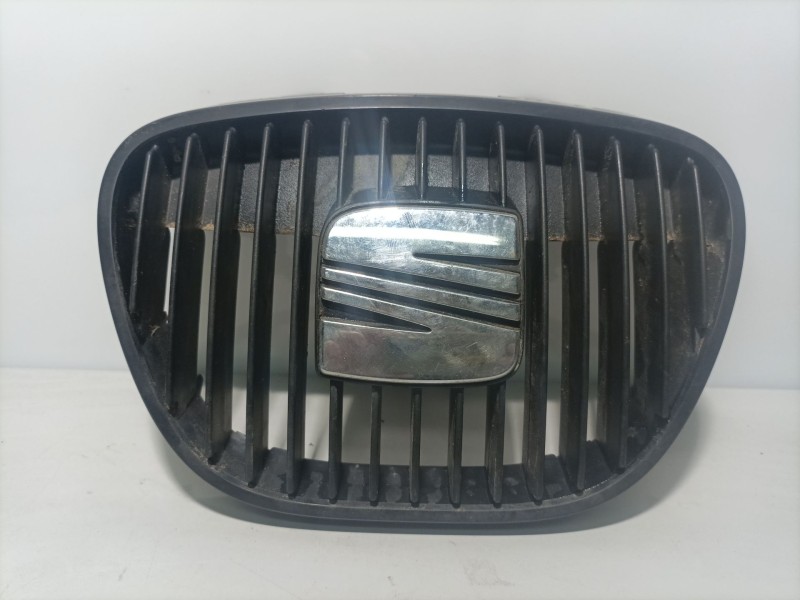 Recambio de rejilla delantera para seat ibiza (6l1) referencia OEM IAM 170-71  