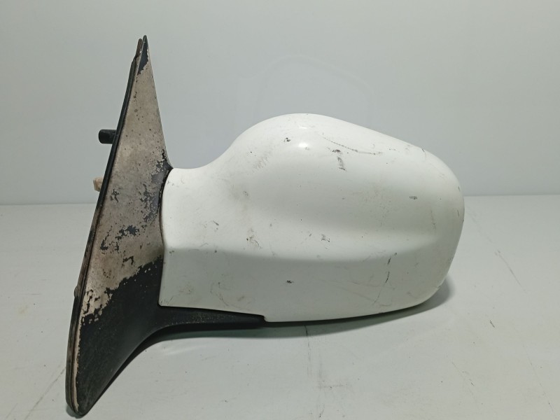 Recambio de retrovisor izquierdo para ssangyong musso 2.9 tdi grand lux referencia OEM IAM 7898005061LAK  