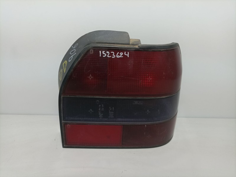 Recambio de piloto trasero derecho para renault 19 hatchback (b/c53) referencia OEM IAM ptdr19  