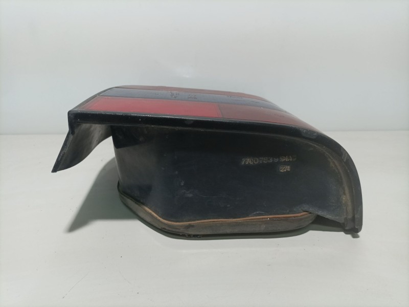 Recambio de piloto trasero derecho para renault 19 hatchback (b/c53) referencia OEM IAM ptdr19  