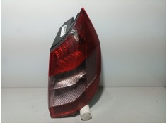 Recambio de piloto trasero derecho para citroën c3 1.4 hdi referencia OEM IAM 8200127702  