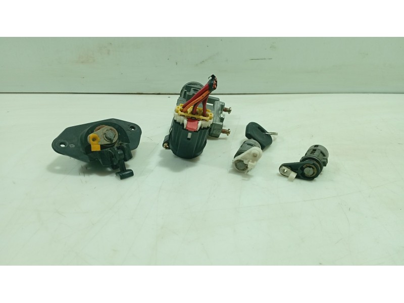 Recambio de conmutador de arranque para daewoo lanos (klat) 1.5 referencia OEM IAM 530825  96303500