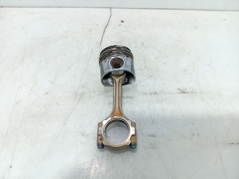 Recambio de piston para toyota auris (_e18_) 1.4 d-4d (nde180_) referencia OEM IAM   