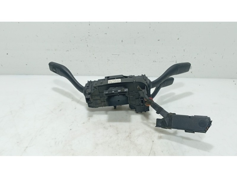 Recambio de mando volante para audi a4 b6 avant (8e5) 2.4 referencia OEM IAM   