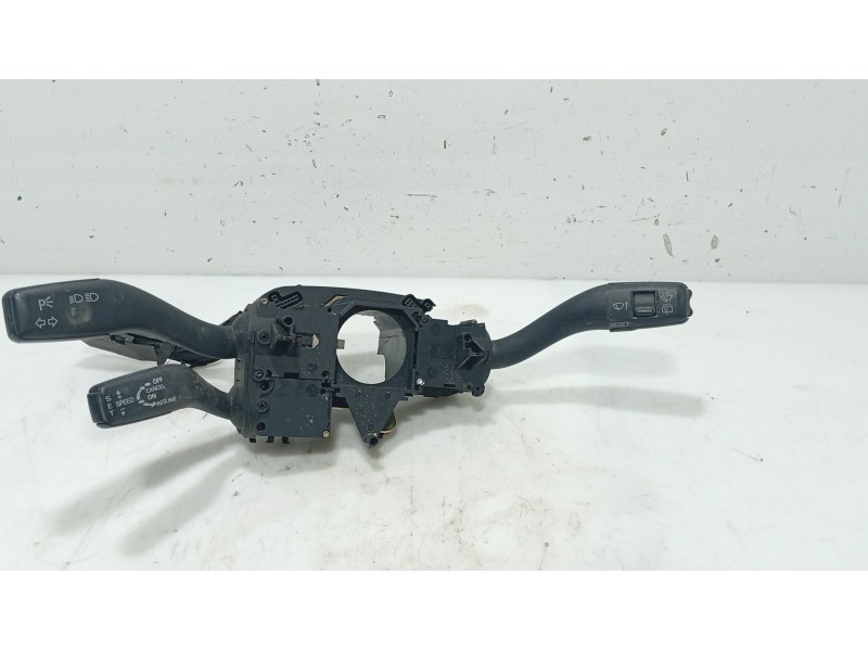 Recambio de mando volante para audi a4 b6 avant (8e5) 2.4 referencia OEM IAM   