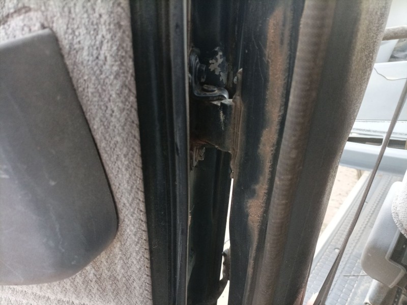 Recambio de bisagra puerta trasera izquierda para nissan patrol gr (y60) referencia OEM IAM   