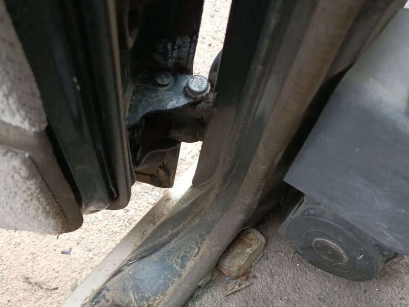 Recambio de bisagra puerta trasera izquierda para nissan patrol gr (y60) referencia OEM IAM   