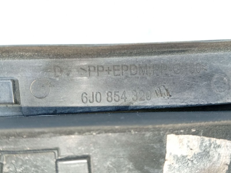 Recambio de moldura para seat ibiza iv (6j5, 6p1) 1.2 tdi referencia OEM IAM   