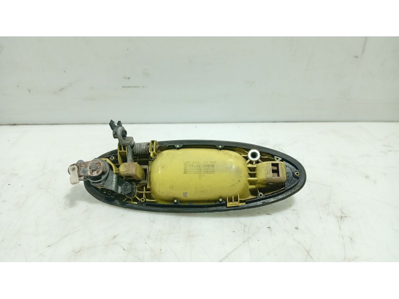 Recambio de maneta exterior delantera izquierda para hyundai coupe (j2) referencia OEM IAM   