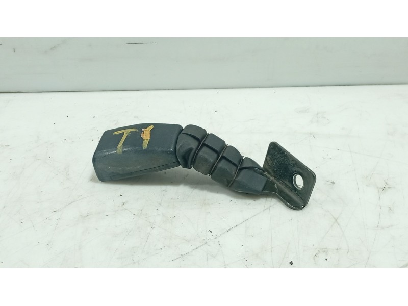 Recambio de anclaje cinturon trasero izquierdo para hyundai coupe (j2) referencia OEM IAM   