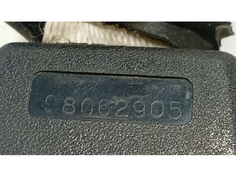 Recambio de anclaje cinturon trasero derecho para hyundai coupe (j2) referencia OEM IAM   