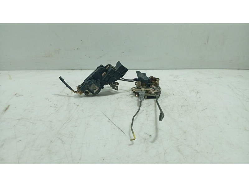 Recambio de cerradura puerta delantera izquierda para hyundai coupe (j2) referencia OEM IAM   