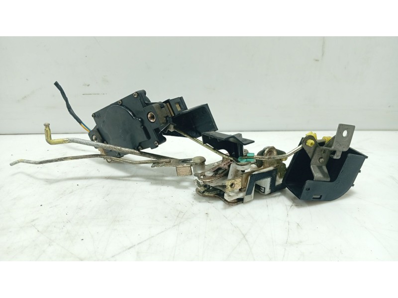 Recambio de cerradura puerta delantera derecha para hyundai coupe (j2) referencia OEM IAM   