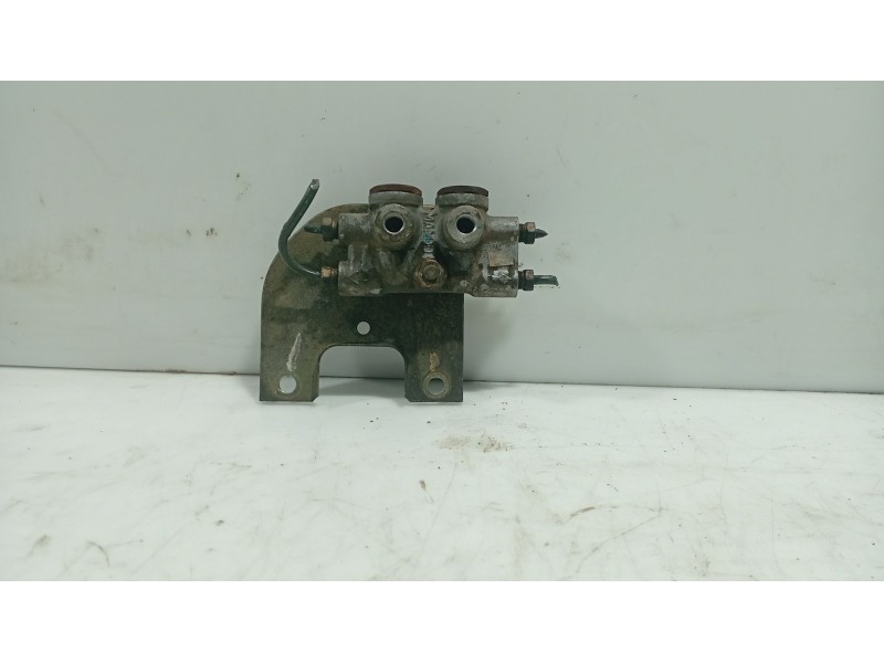 Recambio de repartidor de freno para hyundai coupe (j2) referencia OEM IAM   