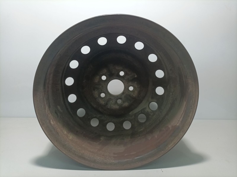Recambio de llanta para toyota avensis t22 referencia OEM IAM 4261105100  