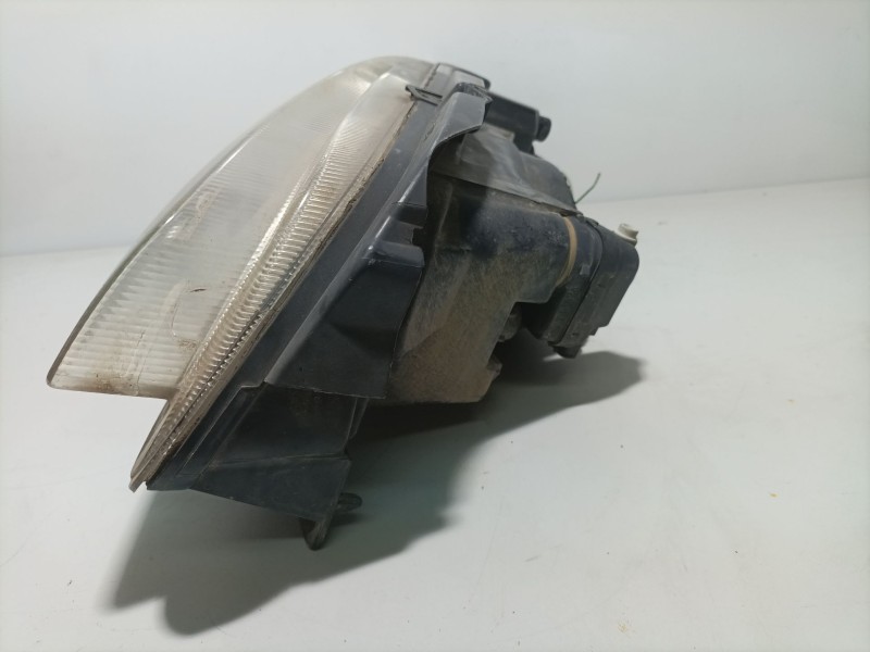 Recambio de faro derecho para peugeot 106 ii (1a_, 1c_) 1.1 i referencia OEM IAM 6205P4  