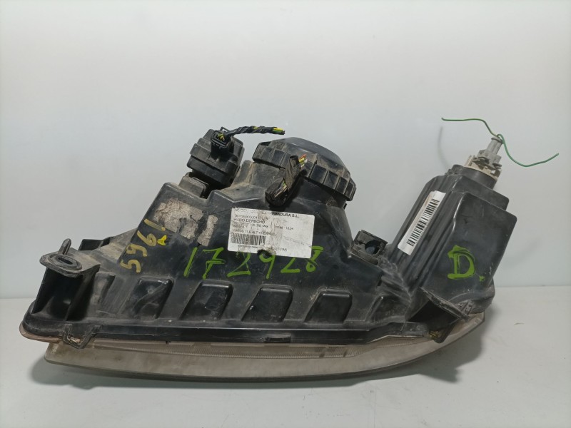 Recambio de faro derecho para peugeot 106 ii (1a_, 1c_) 1.1 i referencia OEM IAM 6205P4  