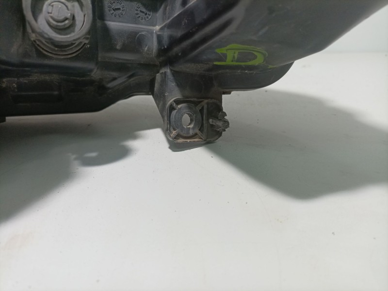 Recambio de faro derecho para peugeot 106 ii (1a_, 1c_) 1.1 i referencia OEM IAM 6205P4  