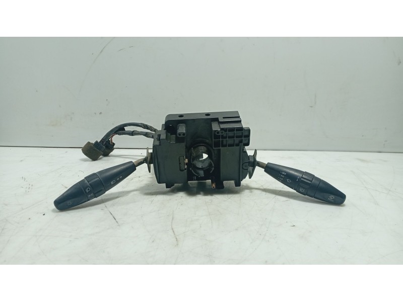 Recambio de mando volante para ssangyong korando 2.3 turbodiesel cat referencia OEM IAM   