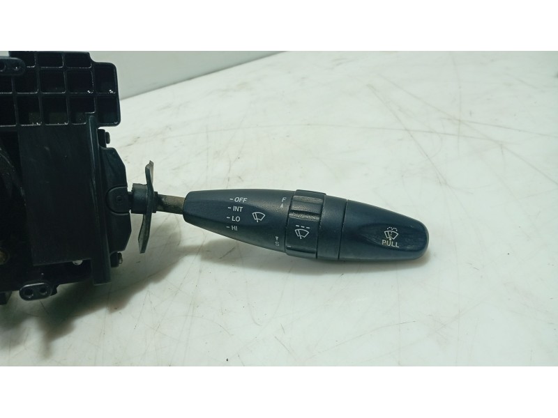 Recambio de mando volante para ssangyong korando 2.3 turbodiesel cat referencia OEM IAM   