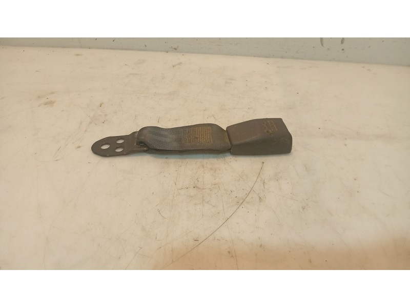 Recambio de anclaje cinturon trasero izquierdo para ssangyong korando 2.3 turbodiesel cat referencia OEM IAM   