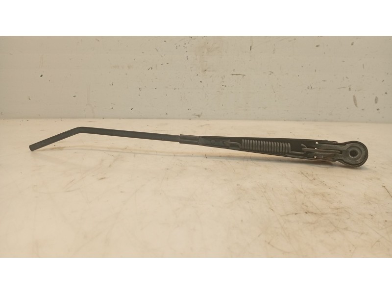 Recambio de brazo limpia trasero para ssangyong korando 2.3 turbodiesel cat referencia OEM IAM   
