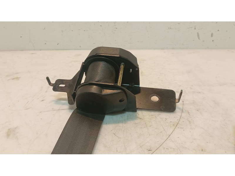 Recambio de cinturon seguridad delantero derecho para ssangyong korando 2.3 turbodiesel cat referencia OEM IAM   