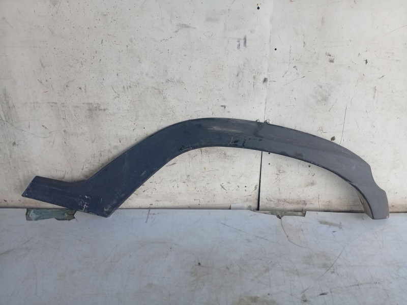 Recambio de moldura para ssangyong korando 2.3 turbodiesel cat referencia OEM IAM   