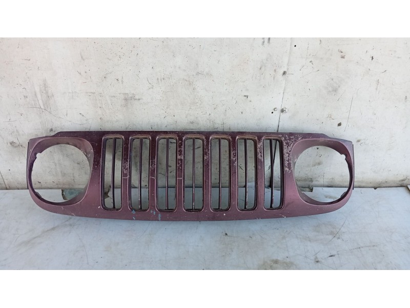 Recambio de rejilla delantera para ssangyong korando 2.3 turbodiesel cat referencia OEM IAM   