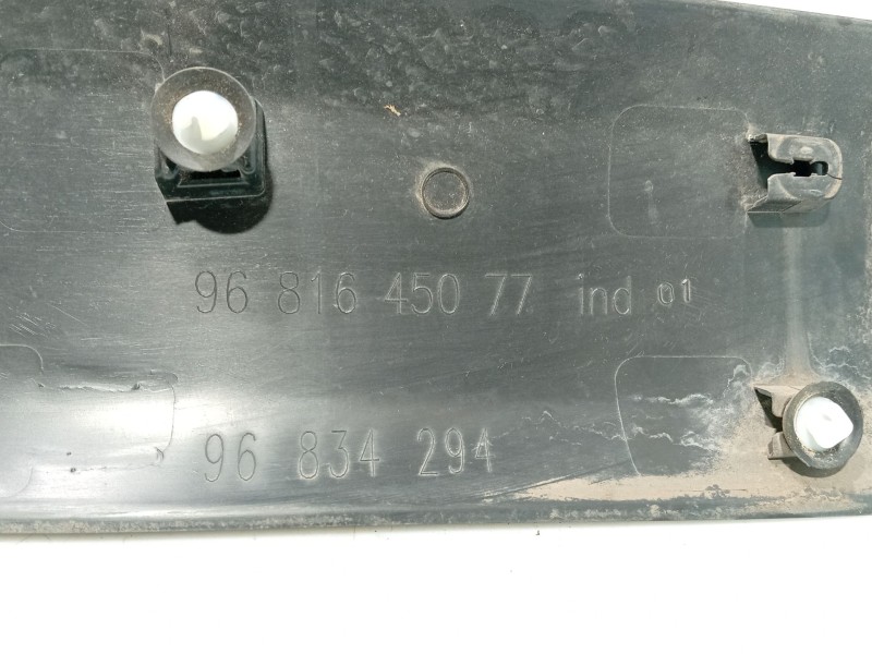 Recambio de moldura para peugeot partner furgoneta/monovolumen 1.6 hdi / bluehdi 75 referencia OEM IAM   