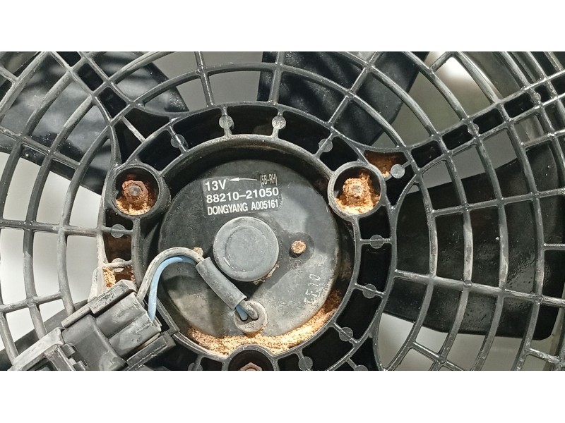 Recambio de electroventilador para ssangyong rodius i 2.7 xdi referencia OEM IAM 684A021050  