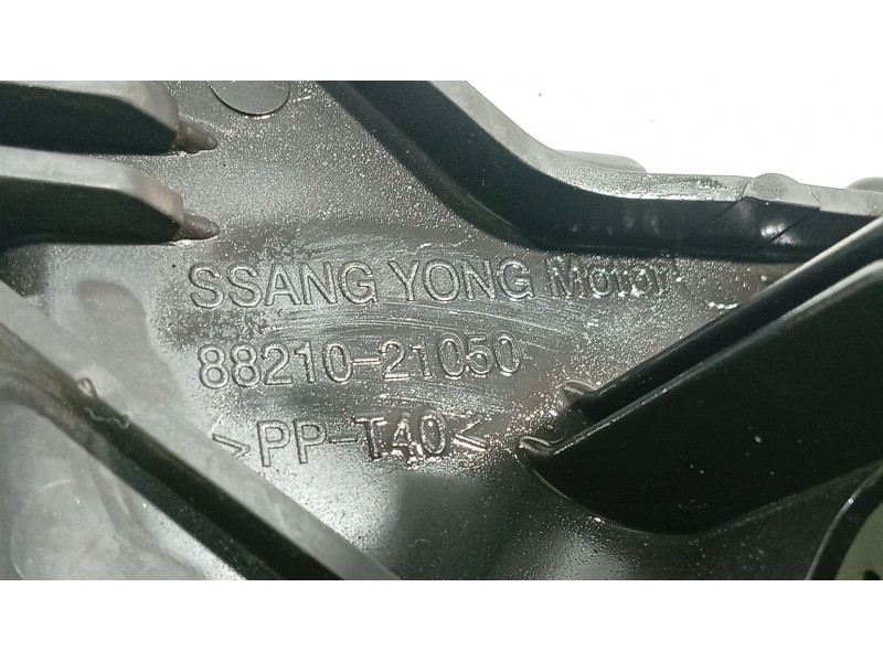 Recambio de electroventilador para ssangyong rodius i 2.7 xdi referencia OEM IAM 684A021050  